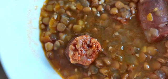 レンテハス（スペイン風レンズ豆の煮込み）の参考写真